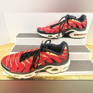 Nike Air Max Plus Tn Shoes Sneakers Red Gold Women’s Size 6.5 CU4919-600